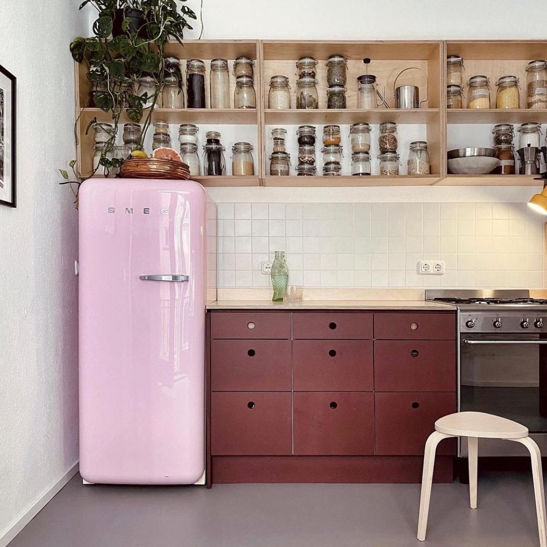 Moderne Küche mit klaren Formen